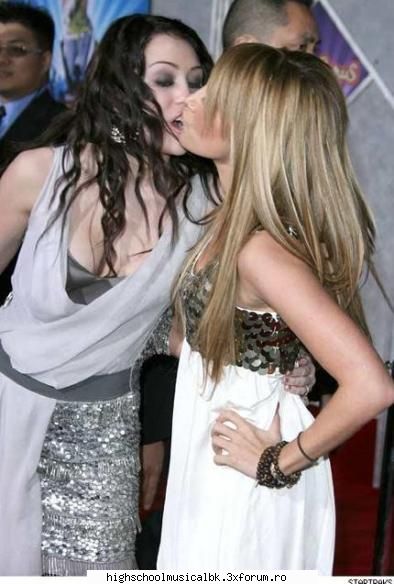 :zzz: ashlet tisdale si miley cirus cele mai bune prietene