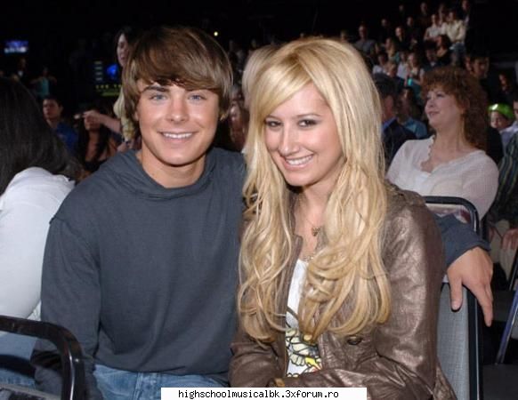 :d ashly tisdale il place pe zac