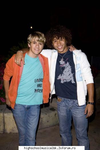 chad & fans - ashleylav - chad